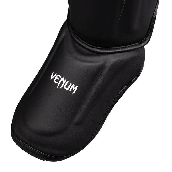 Venum Streamline Shin Guards