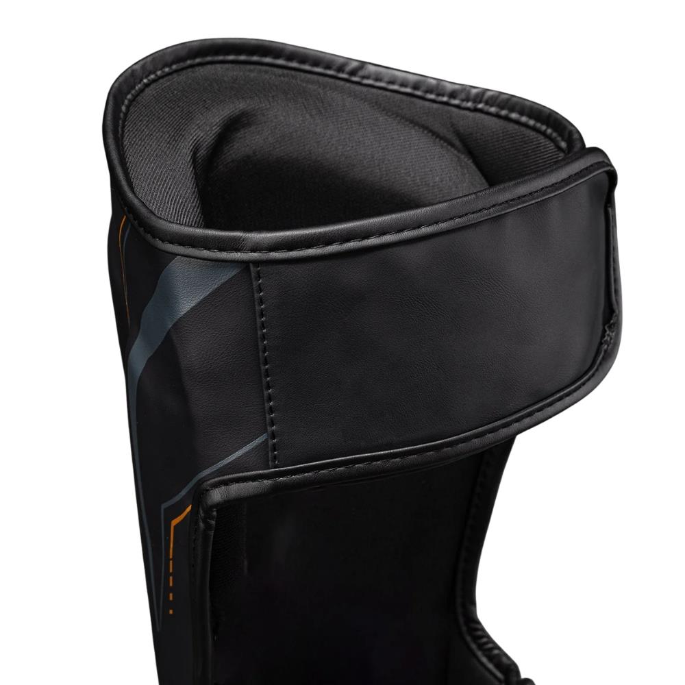 Venum Streamline Shin Guards