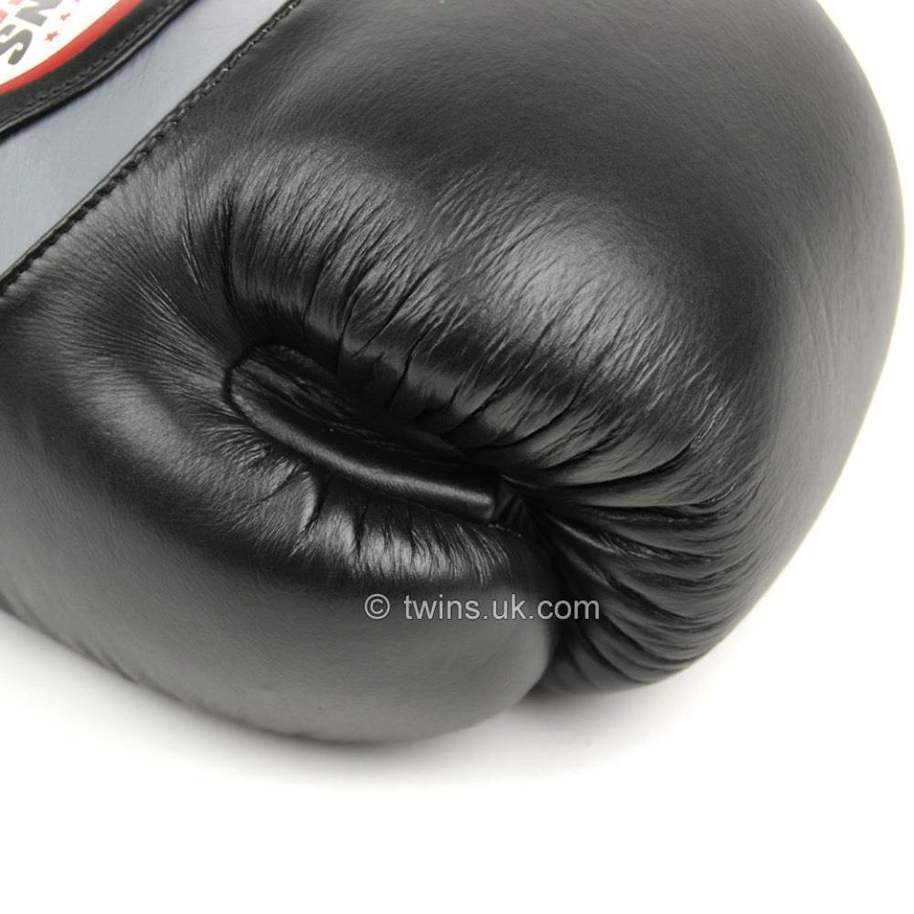 Twins Deluxe Sparring Gloves - Black-FEUK