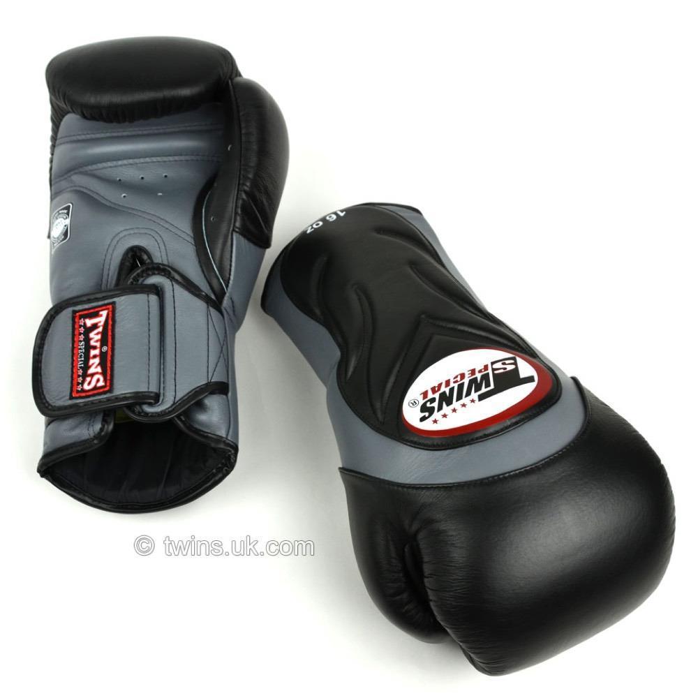 Twins Deluxe Sparring Gloves - Black-FEUK