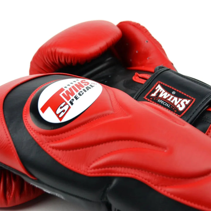 Twins Deluxe Sparring Gloves - Red-Twins
